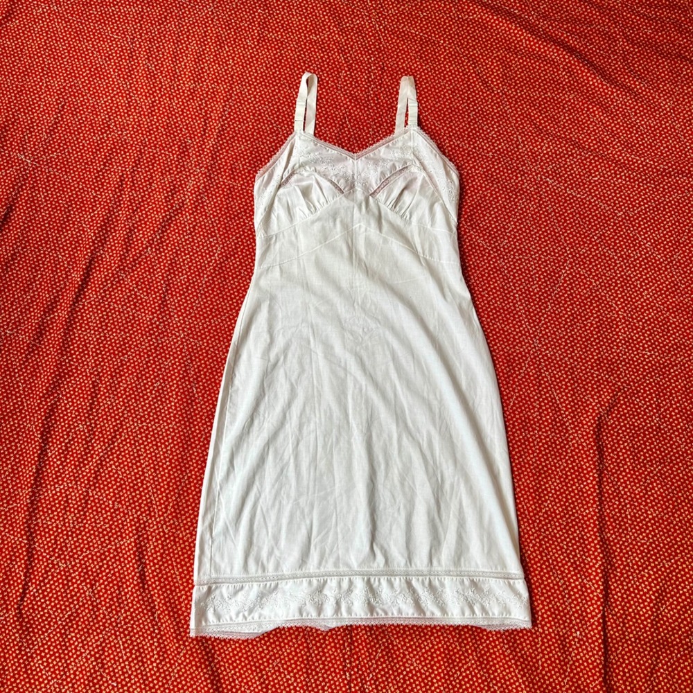 Vintage 70s White Cotton Eyelet Lace Trim Full Slip Dress Lingerie Twee Coquette